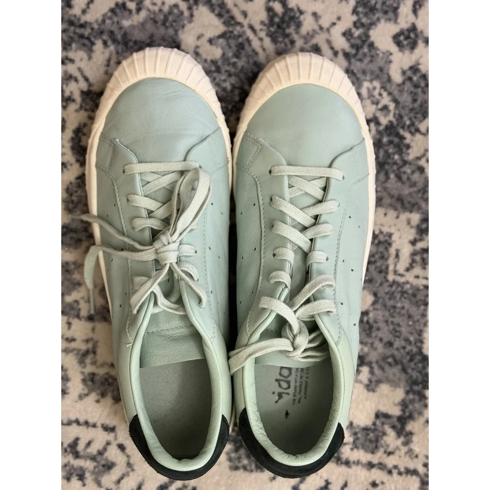 Adidas Everyn Wonder, Women's 10.5, Mint Green and Off White, Authentic